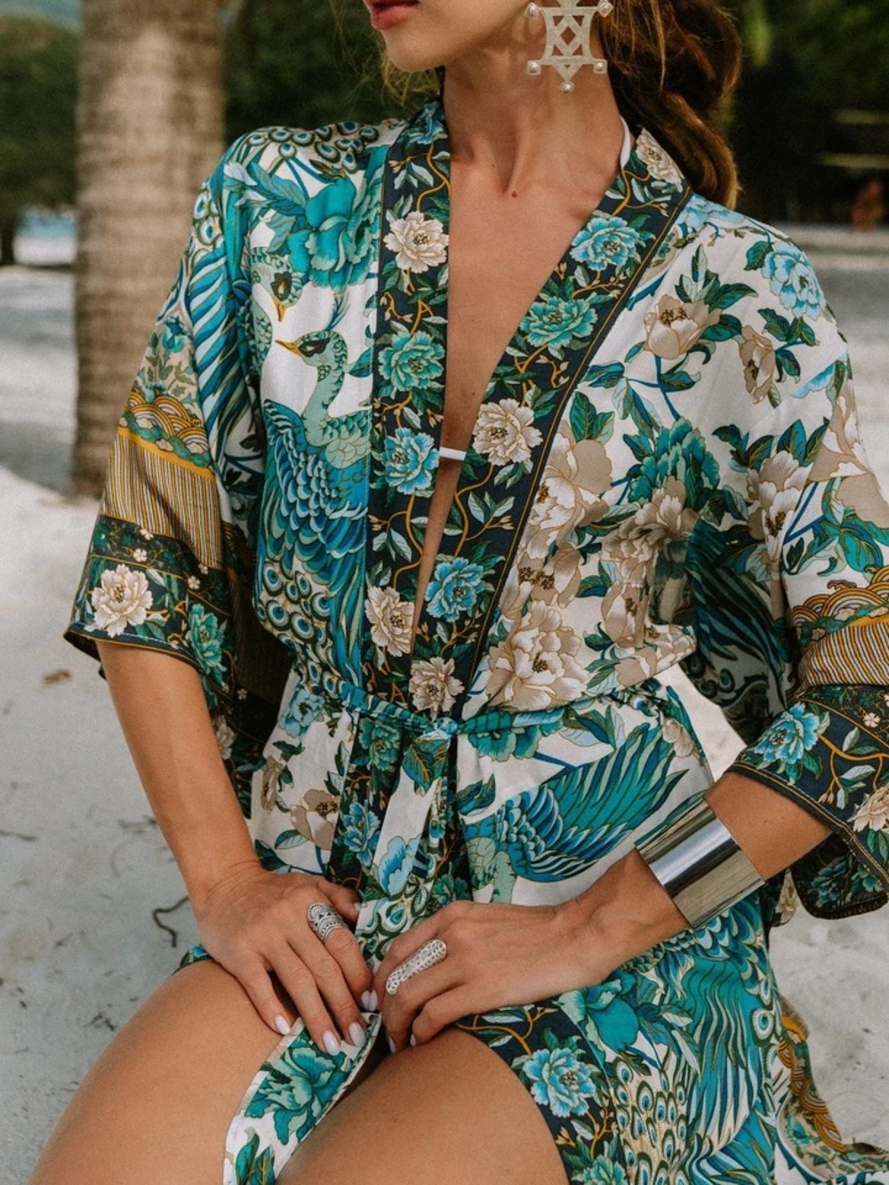 52. LA SOUL FLORAL PEACOCK KIMONO ROBE SZ O/S